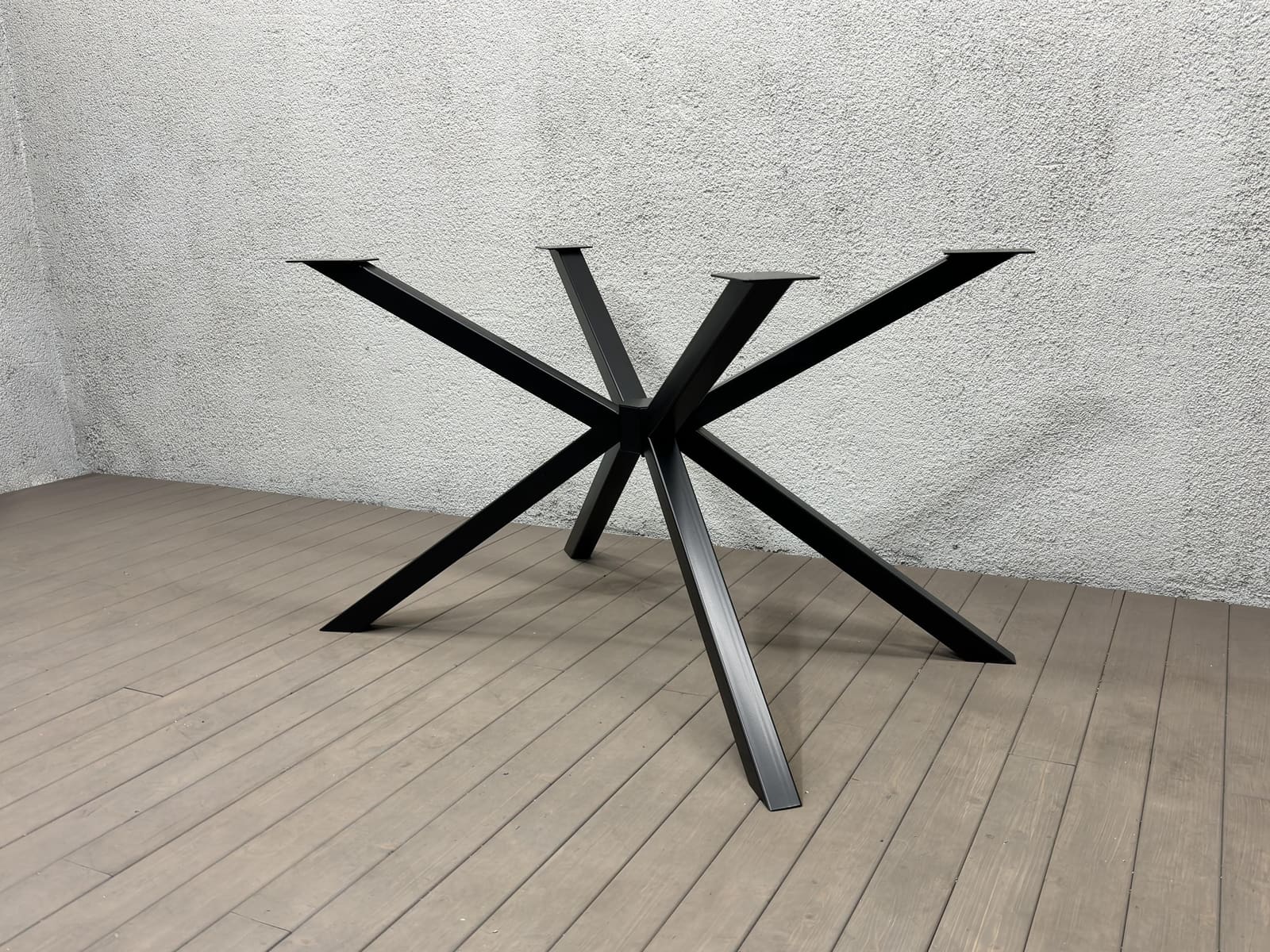 Bazë Tavoline Ngrënieje Spider · Modeli 2 – punim artizanal çeliku nga AR-TI Atelier – foto 2
