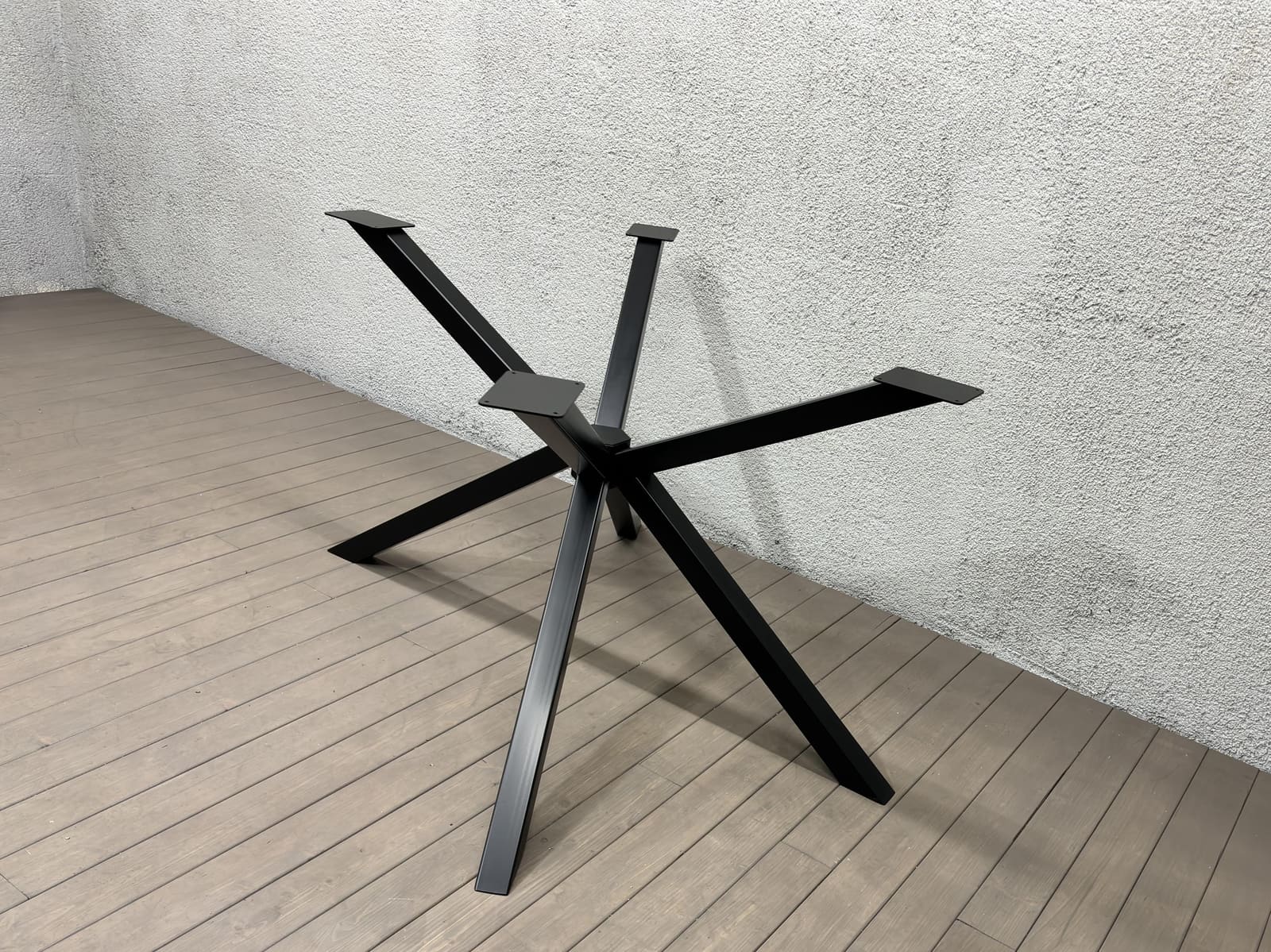 Bazë Tavoline Ngrënieje Spider · Modeli 2 – punim artizanal çeliku nga AR-TI Atelier – foto 4